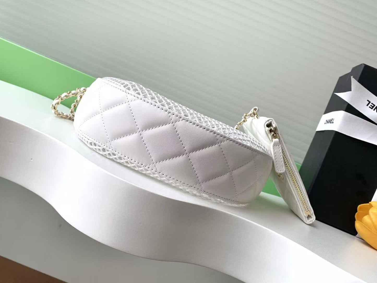 25S White Clutch Bag With Chain