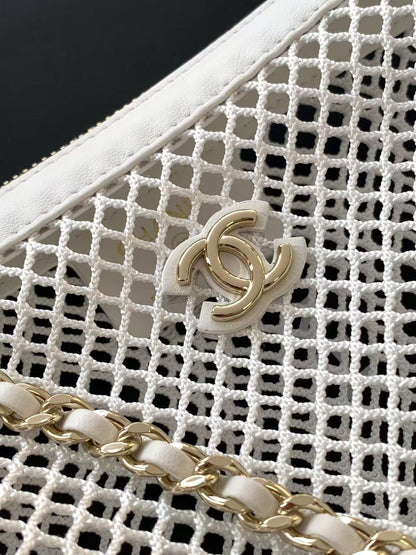 25S White Clutch Bag With Chain