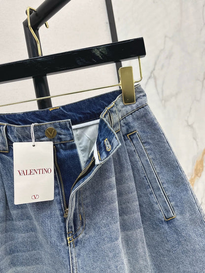 V 25 Spring/Summer Latest Denim Five Point Pants