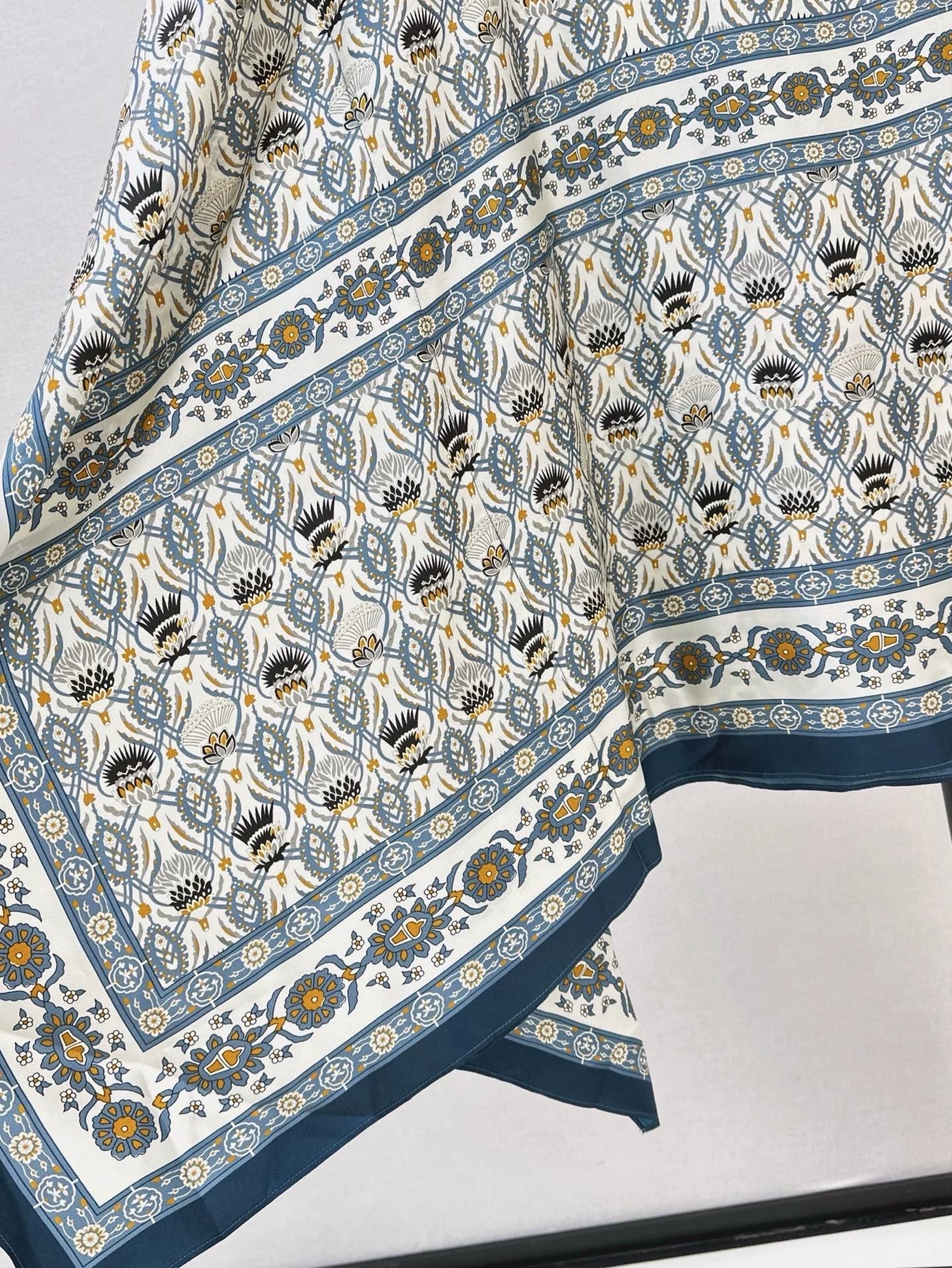 25 Spring and Summer New Romantic Holiday Style Cape Shawl Cardigan Dress