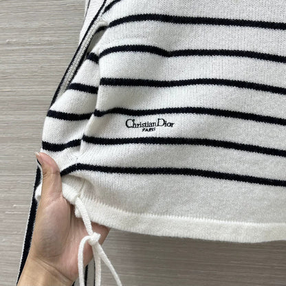 D 25 new drawstring design drawstring striped wool top.