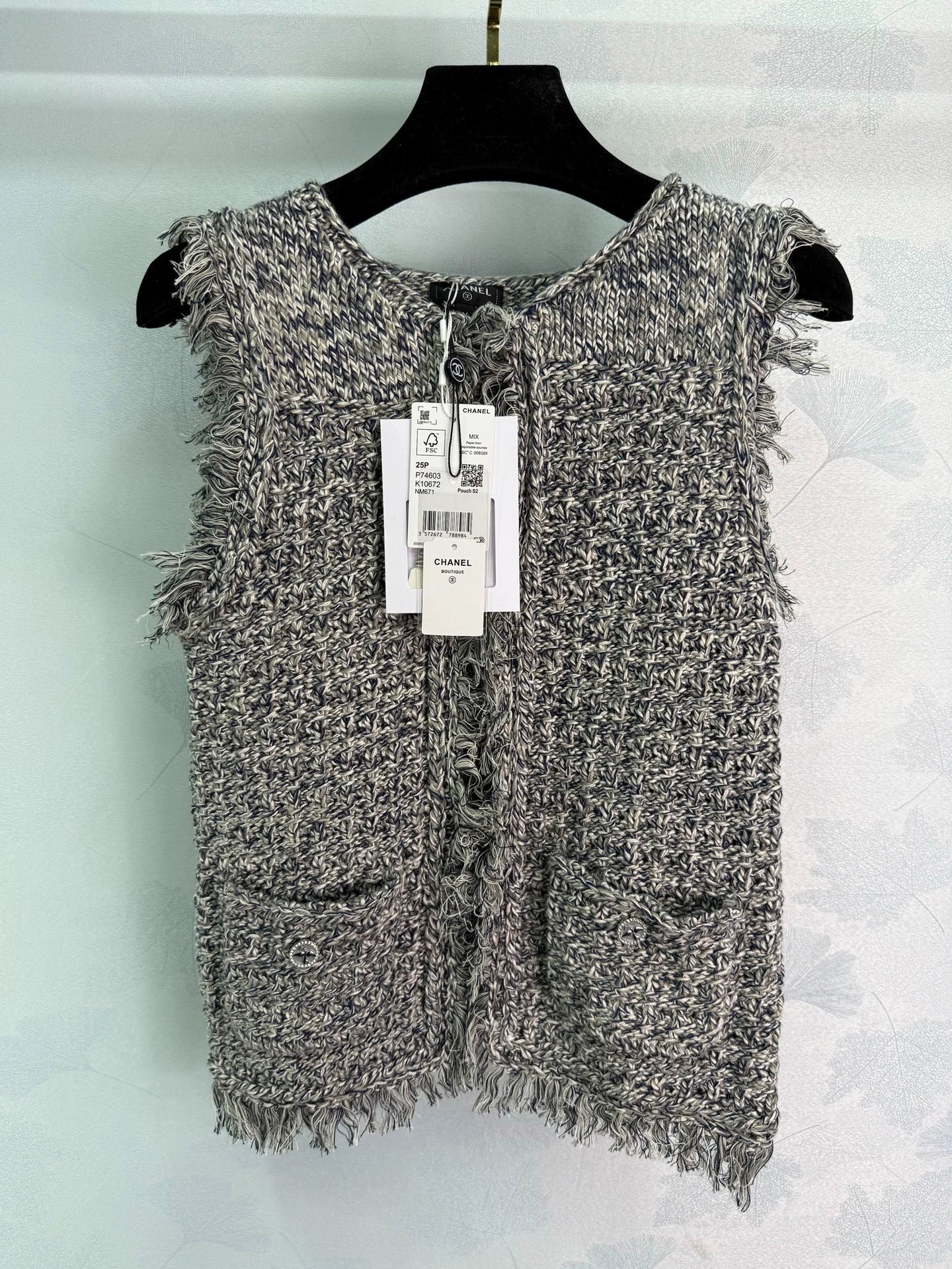 2025 Summer New Round Neck Raw Edge Knitted Vest