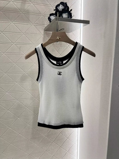 25 New Spring and Summer Contrast Color Knitted Vest
