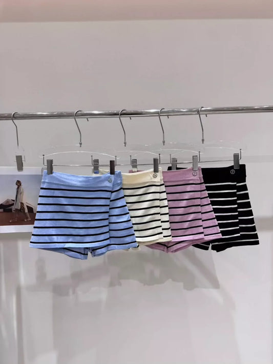 25 New hot sale Swallow logo front and back buttons Fake skirt shorts