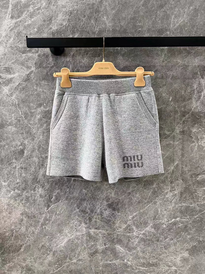 25 Autumn and winter new micro label jacquard knit pullover sweater + shorts set