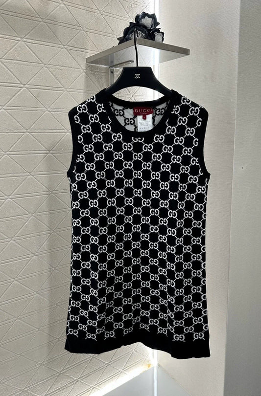G 25 Reversible jacquard knitted vest dress