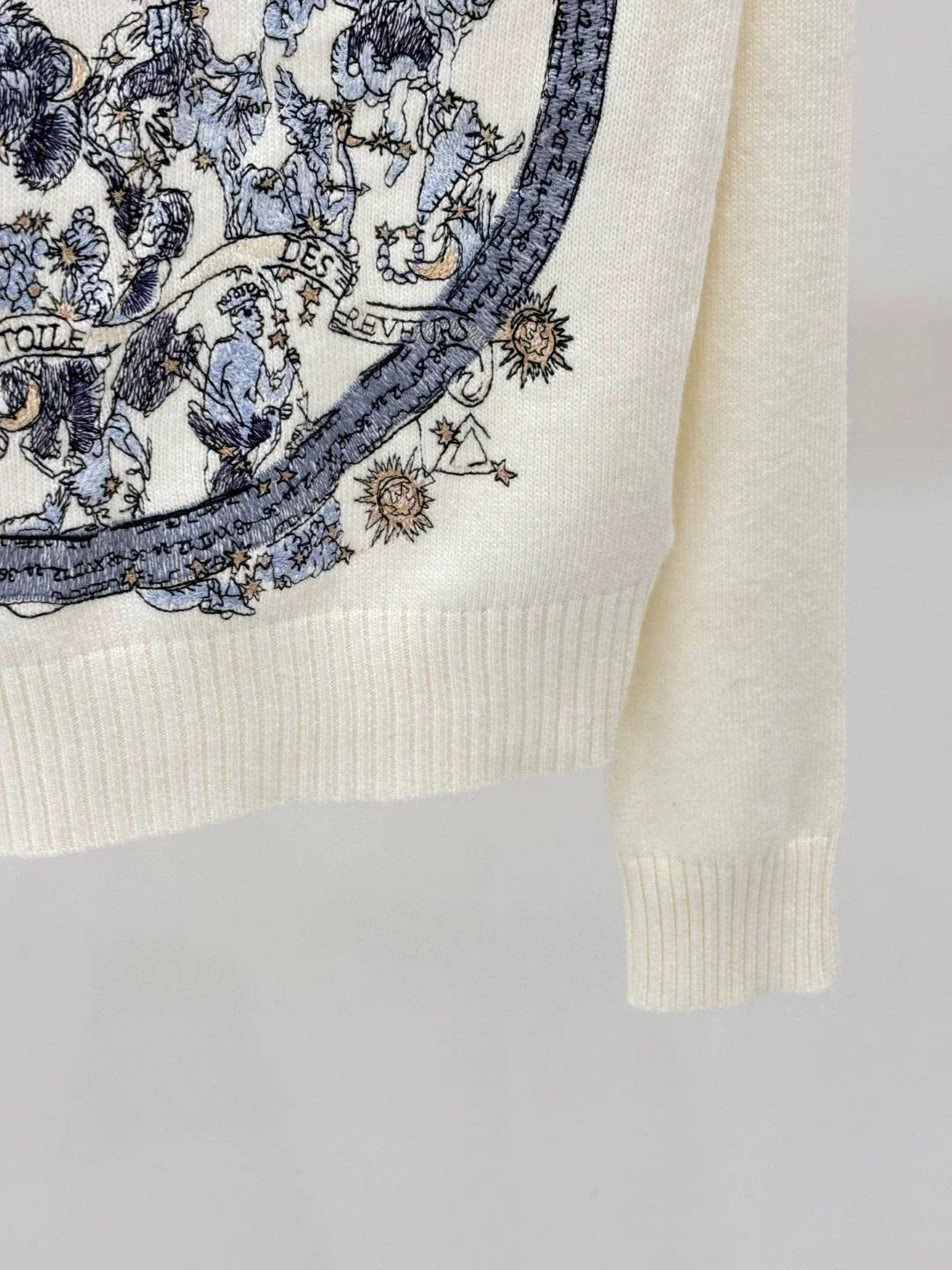D 25 Spring and Summer New Round Neck Letters Floral Logo Embroidery Knitted Long Sleeves