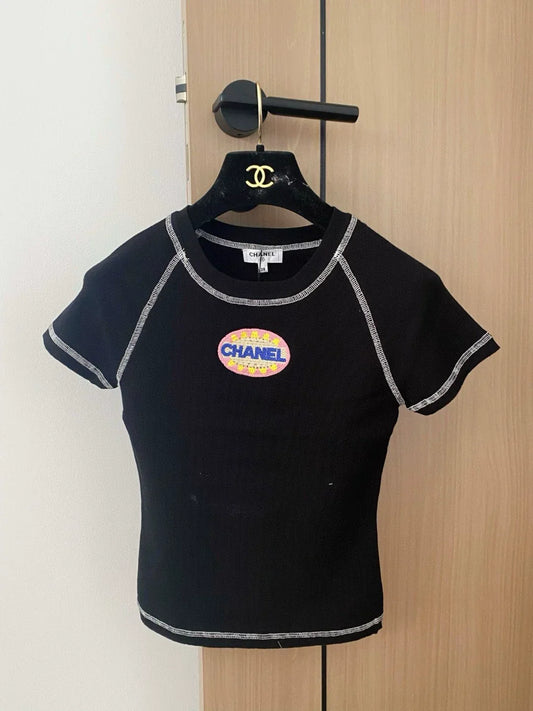 c 25 New Car Line Badge Crew Neck Short Sleeve Knit