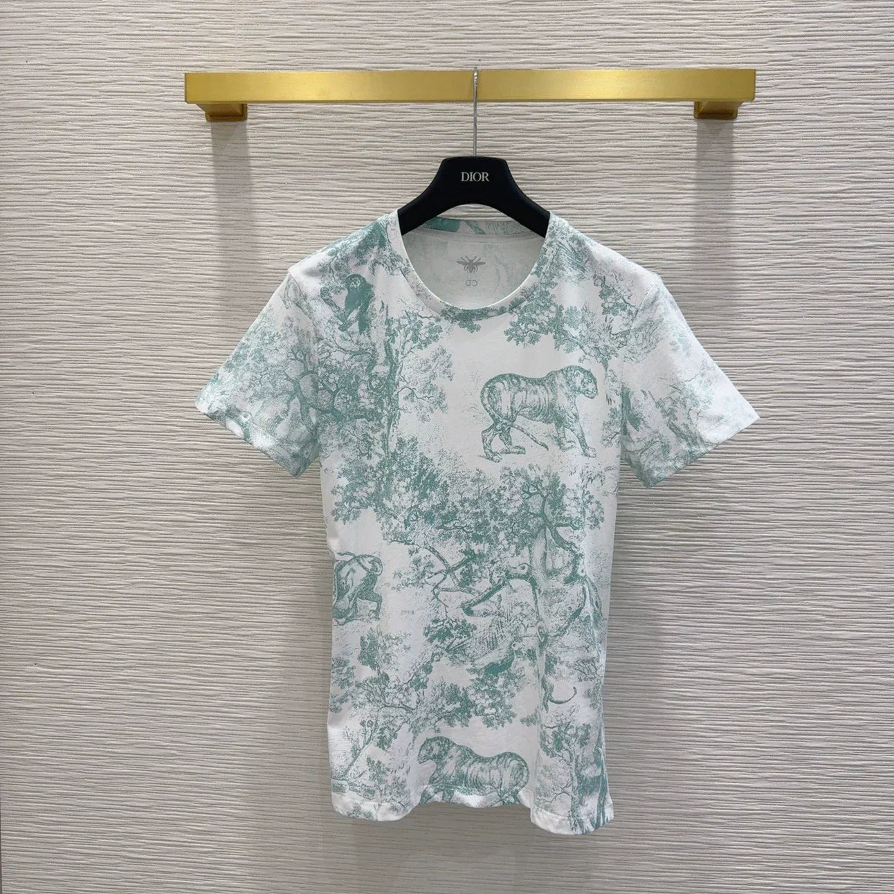 D 25 New Animal Jungle Print Round Neck Short Sleeve T-Shirt(pink green blue)