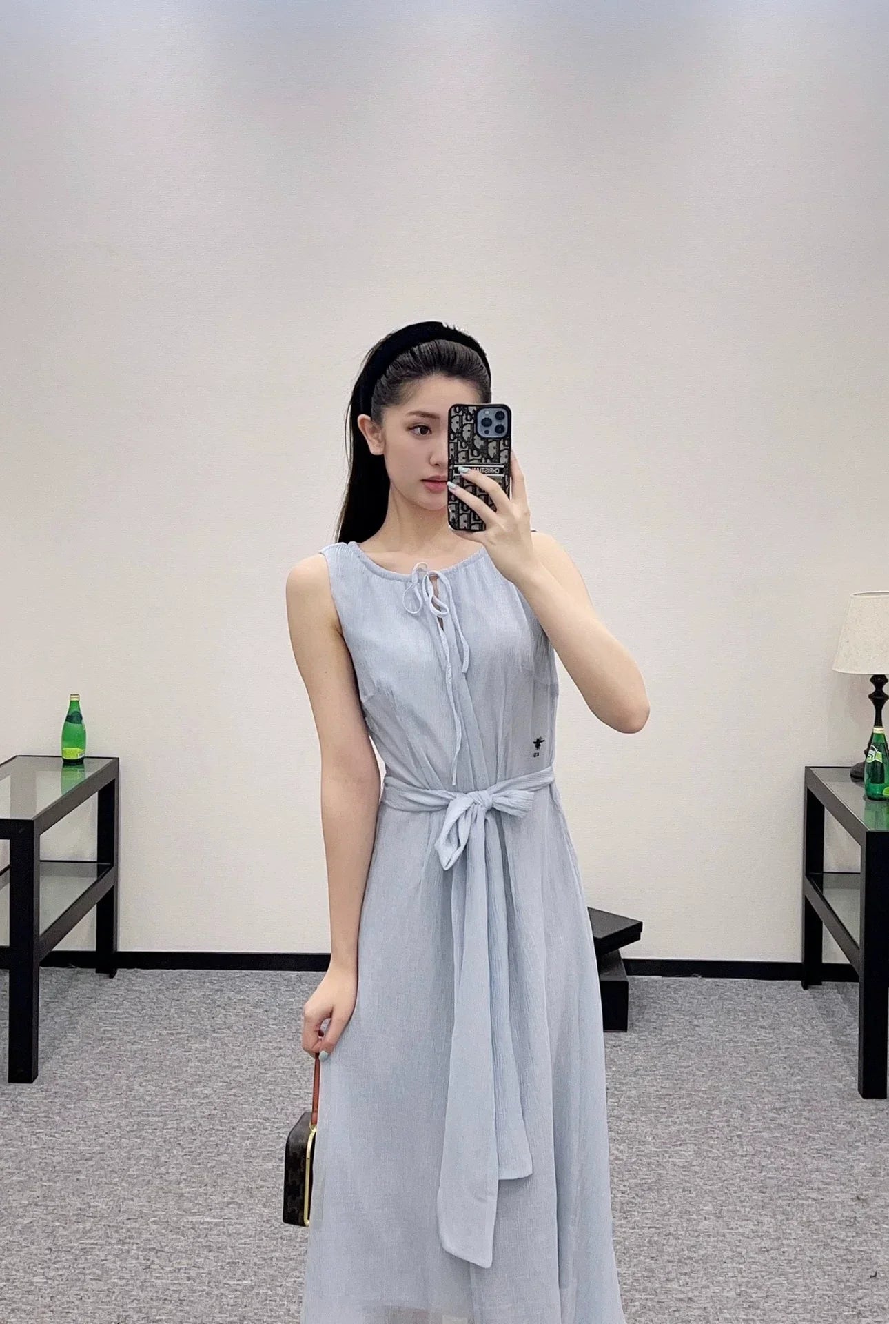 D 25 Round-neck belted vest dress