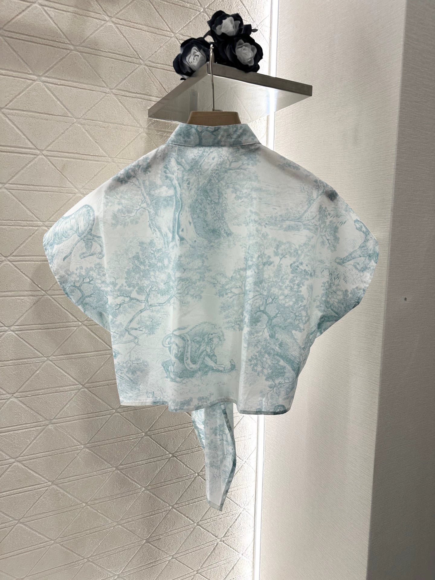D 25 new jungle animal print Tie short shirt