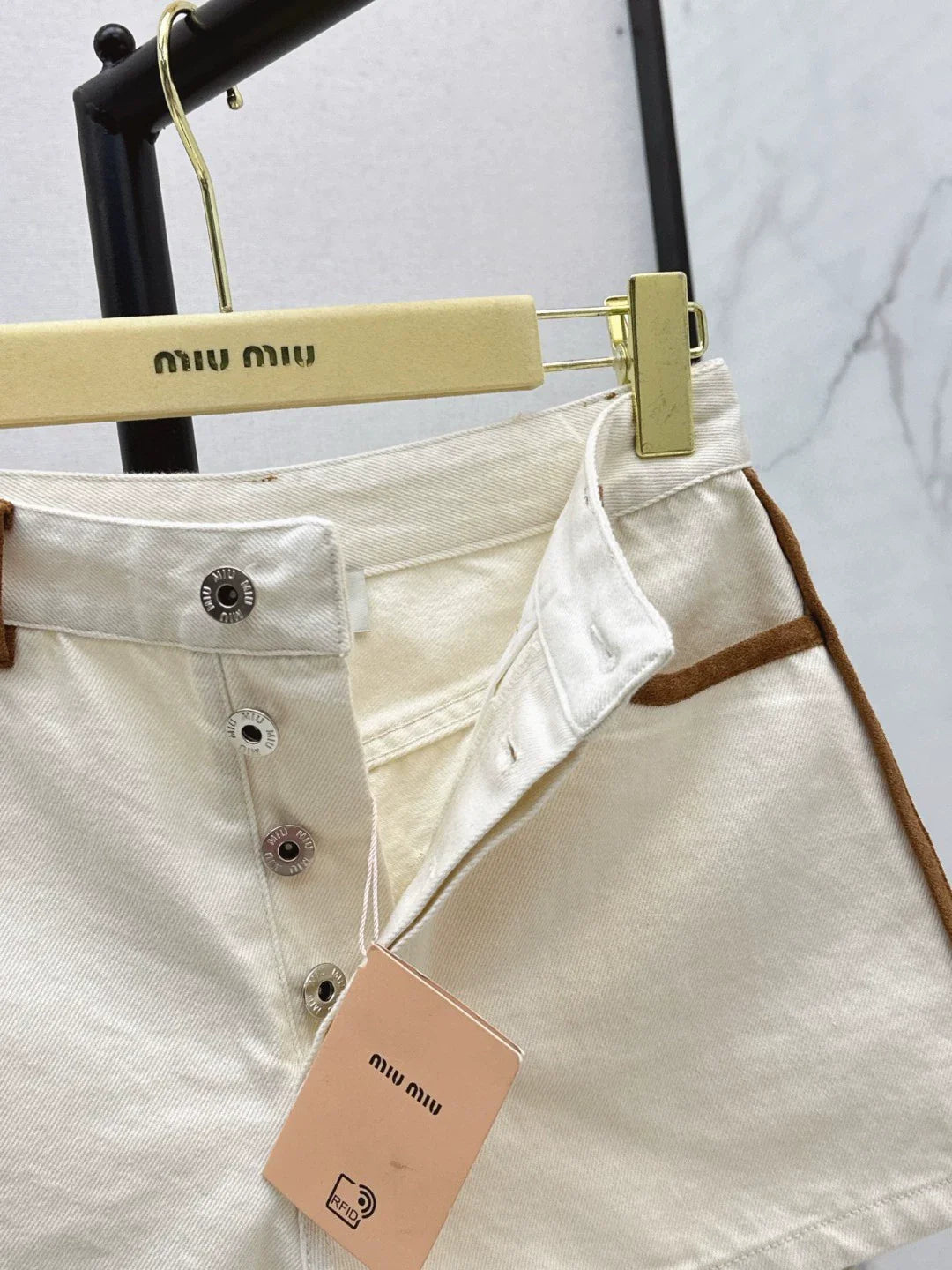 M 25 Spring/Summer Latest Patchwork Leather Embellished Denim Shorts