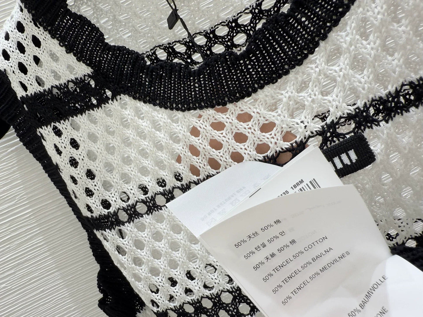 25 new striped logo hollow sleeveless knitted vest