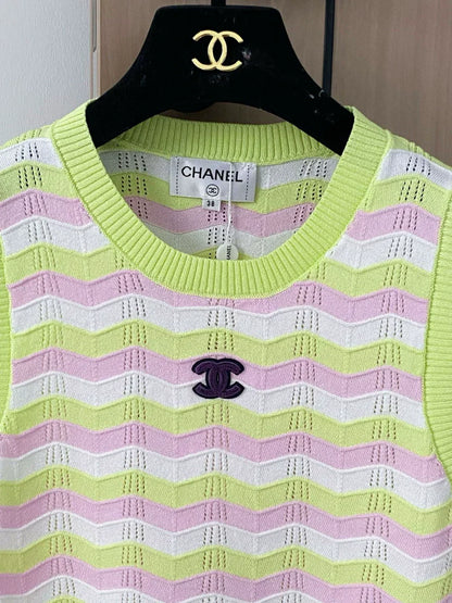 C 25 New Clashing Stripes Cutout Round Neck Sleeveless Knit Tank Top
