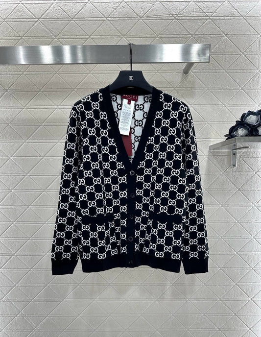 G 25 Reversible jacquard knit cardigan