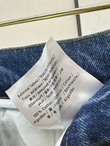 V 25 Spring/Summer Latest Denim Five Point Pants
