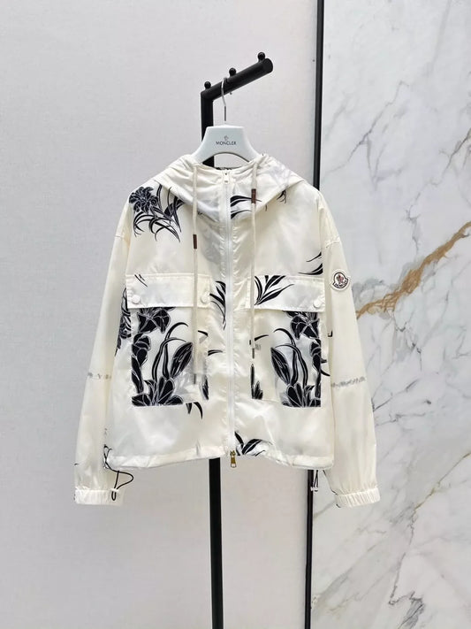 Mo 25 Spring/Summer newest style double pockets design floral print decoration small short trench coat jacket