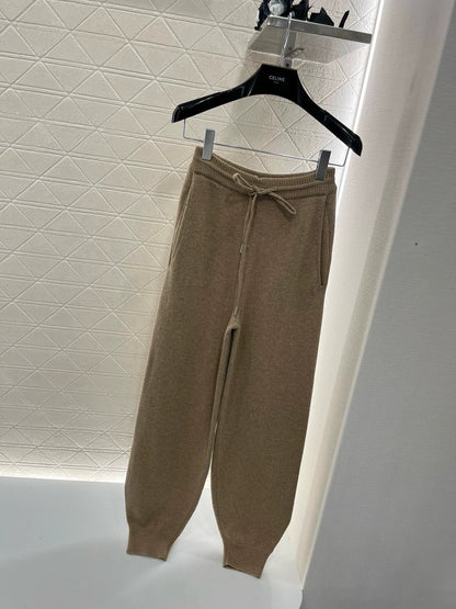 25 Early Spring New Knitted Pullover Sweatshirt Trousers Set
