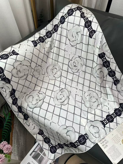 25 Camellia Scarf（pink/white）