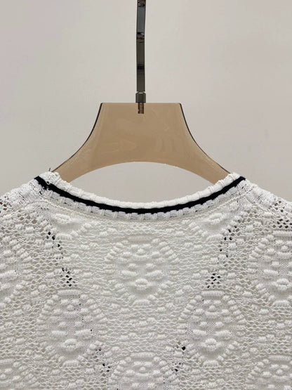 T 25 Early Autumn New Lapel Three-dimensional Relief Grainy Hollow Cardigan
