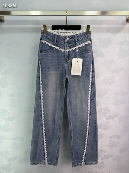 25 Lace panel jeans