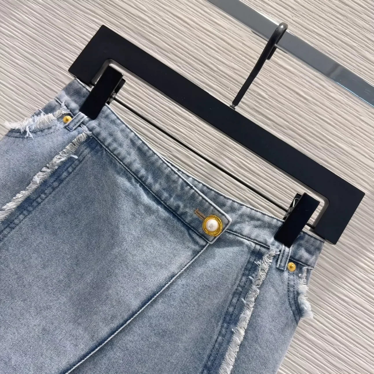 Bal 25 New Raw Edge Denim Half Skirt