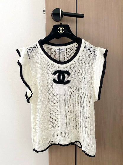 25 new hollow lotus sleeve knitted vest