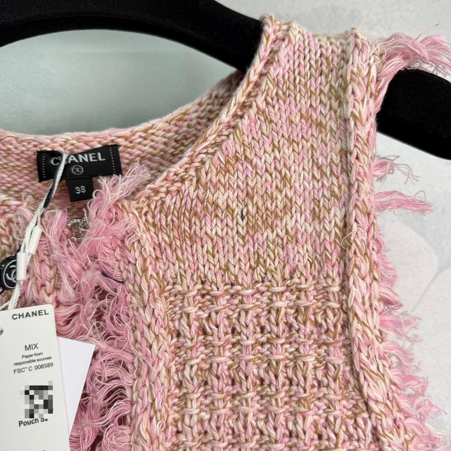 2025 Summer New Round Neck Raw Edge Knitted Vest