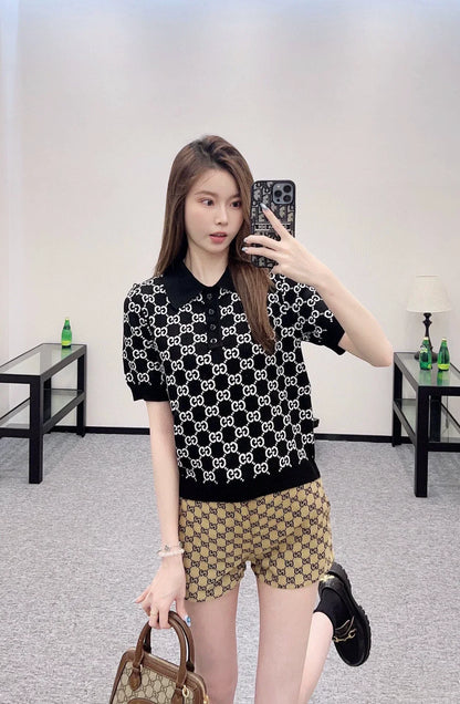G 25 Reversible lapel jacquard knit short-sleeves.
