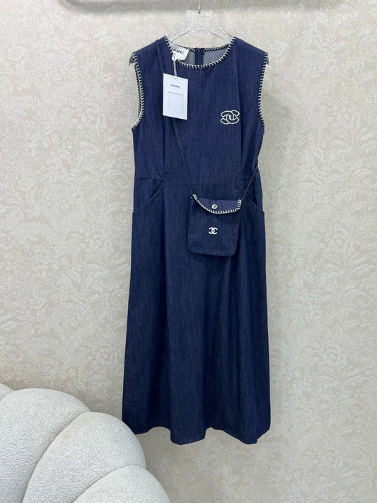 c 25 New Tencel denim dress! With a small bag