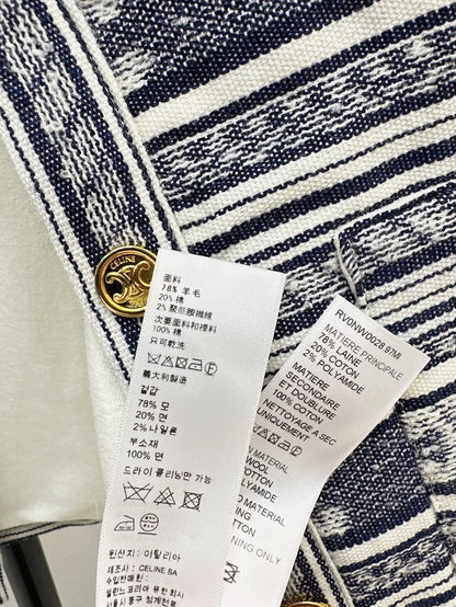 25 Early Autumn New Embroidered Jacket