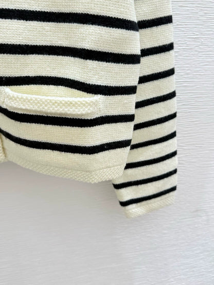 25 Early Autumn New Striped Lapel Long Sleeve Cardigan
