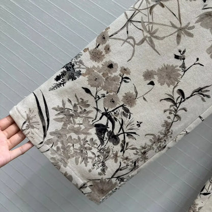 D 25 New Fresh and Light Ink Print Denim Trousers