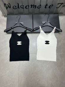 25ss Metal logo V-neck tank top