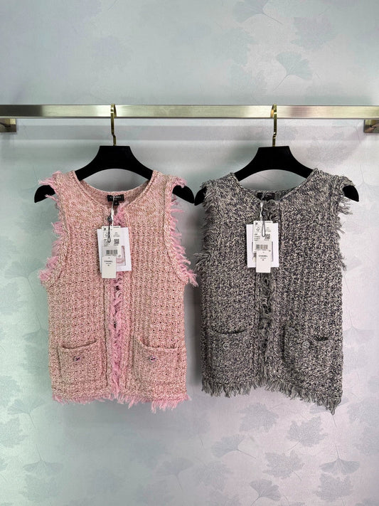 2025 Summer New Round Neck Raw Edge Knitted Vest