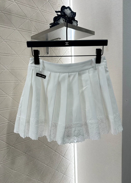 M 25 High-waisted lace pleated skirt