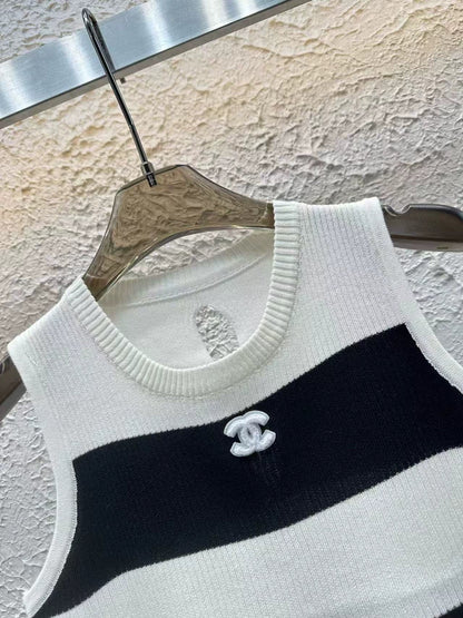25 new summer striped color matching knitted vest