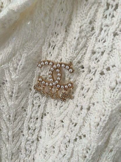 C 25 Pearl Logo Vest Cardigan