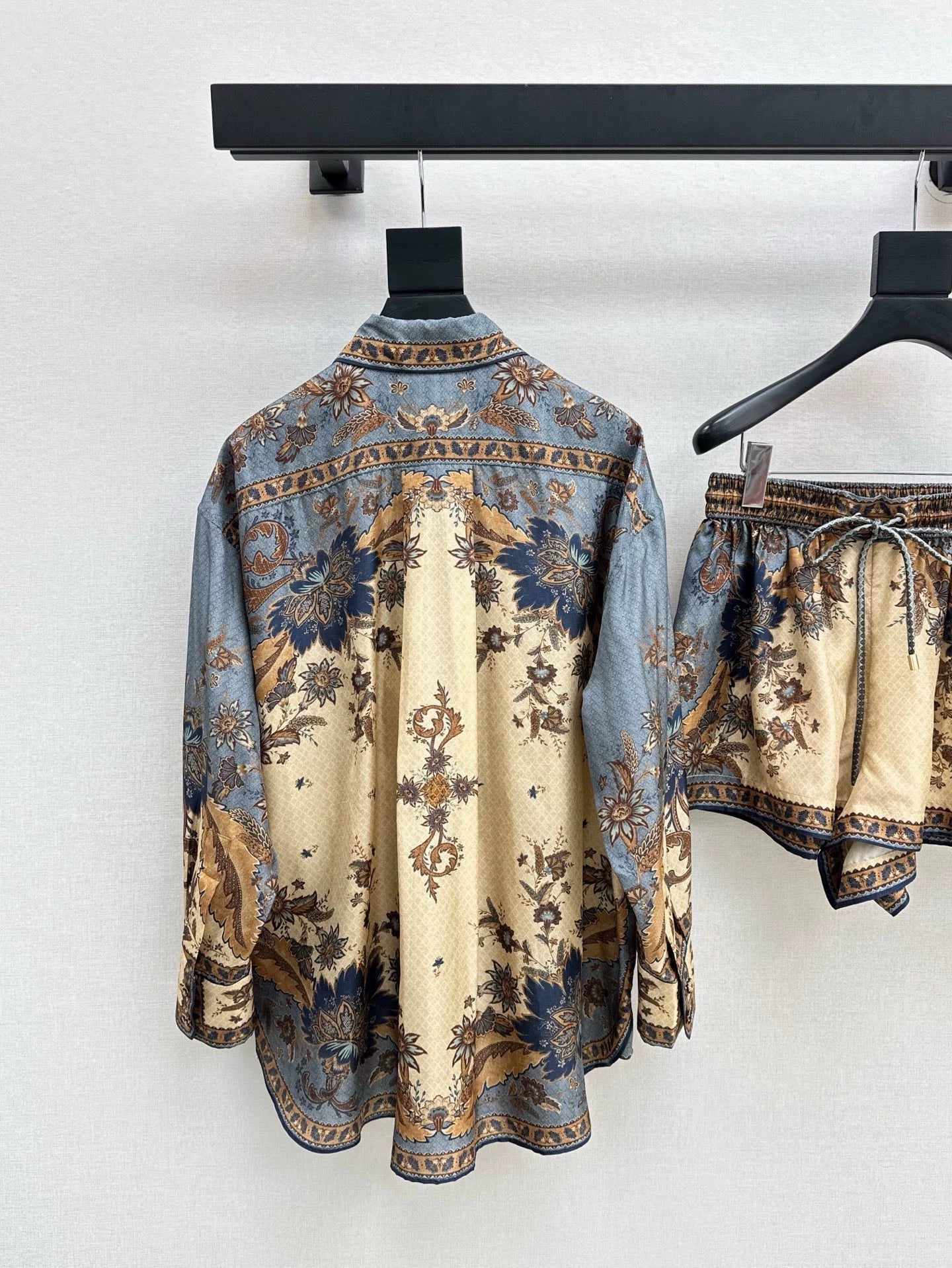 Z Spring/Summer 25 New Vacation Collection Suit Shirt + Shorts