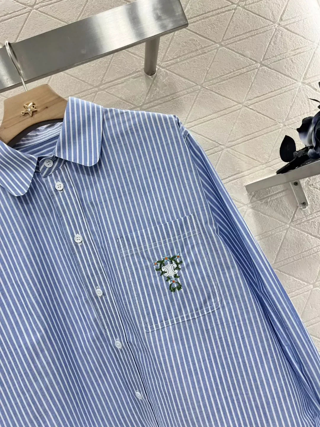 25 new lapel embroidered striped shirt