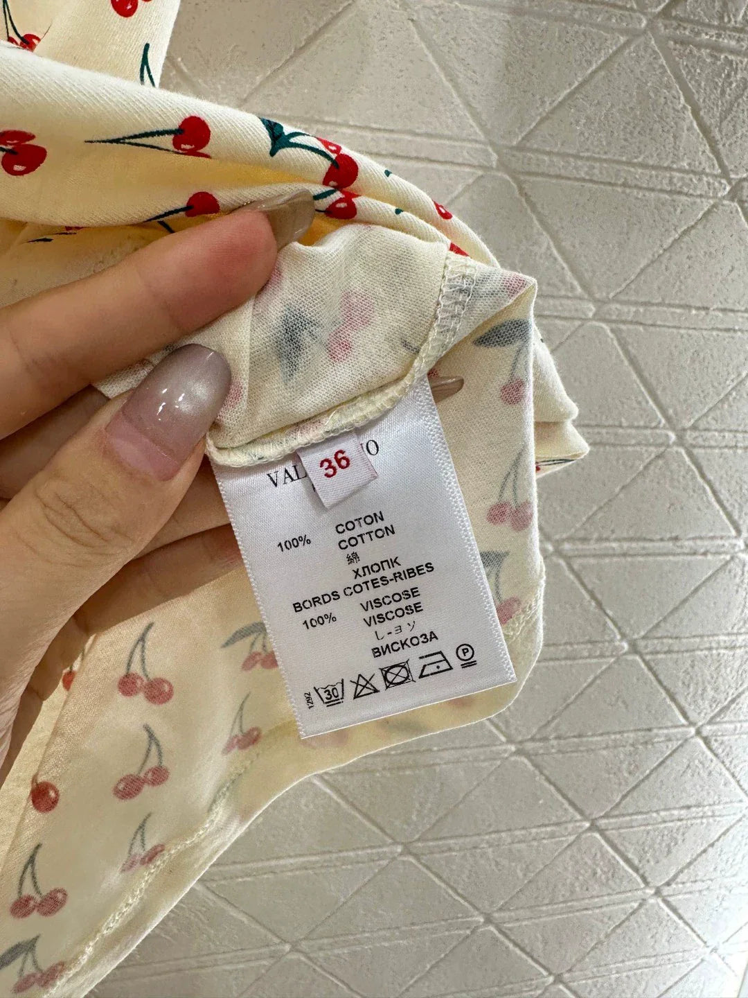 v 25 New Cherry Printed Round Neck Short Sleeve T-Shirt