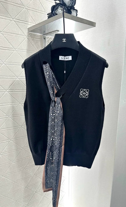 LO 25 Scarf Knit Vest
