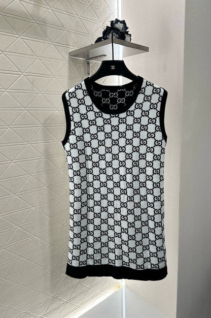 G 25 Reversible jacquard knitted vest dress