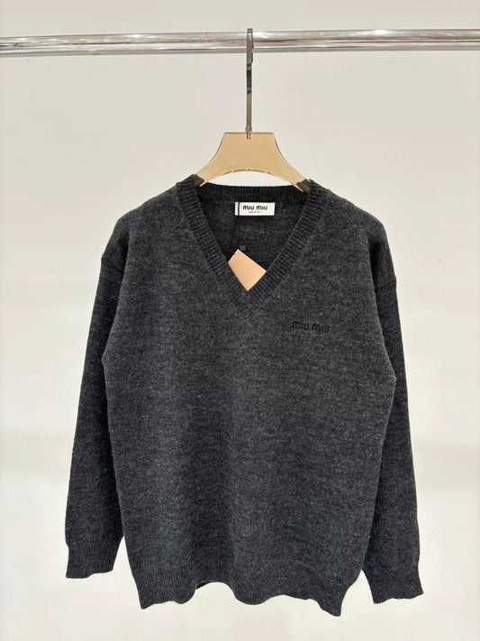M 25 Spring and Summer new V-neck letter logo embroidery solid color simple casual knitted long sleeve