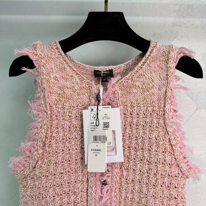 2025 Summer New Round Neck Raw Edge Knitted Vest