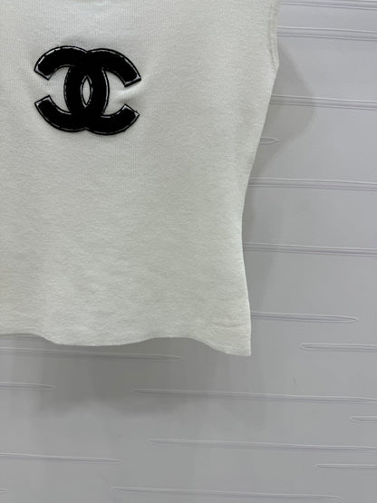 25 White Tank Top Square Neck Knitted