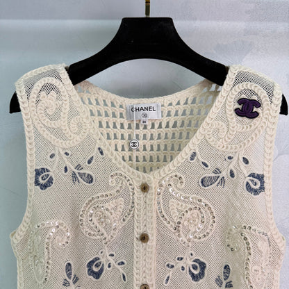 25 Early Autumn 3D Crochet Vest