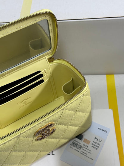 25C Vanity Case 17cm Yellow Caviar Leather Heart Rhinestone Light Gold Hardware 243418