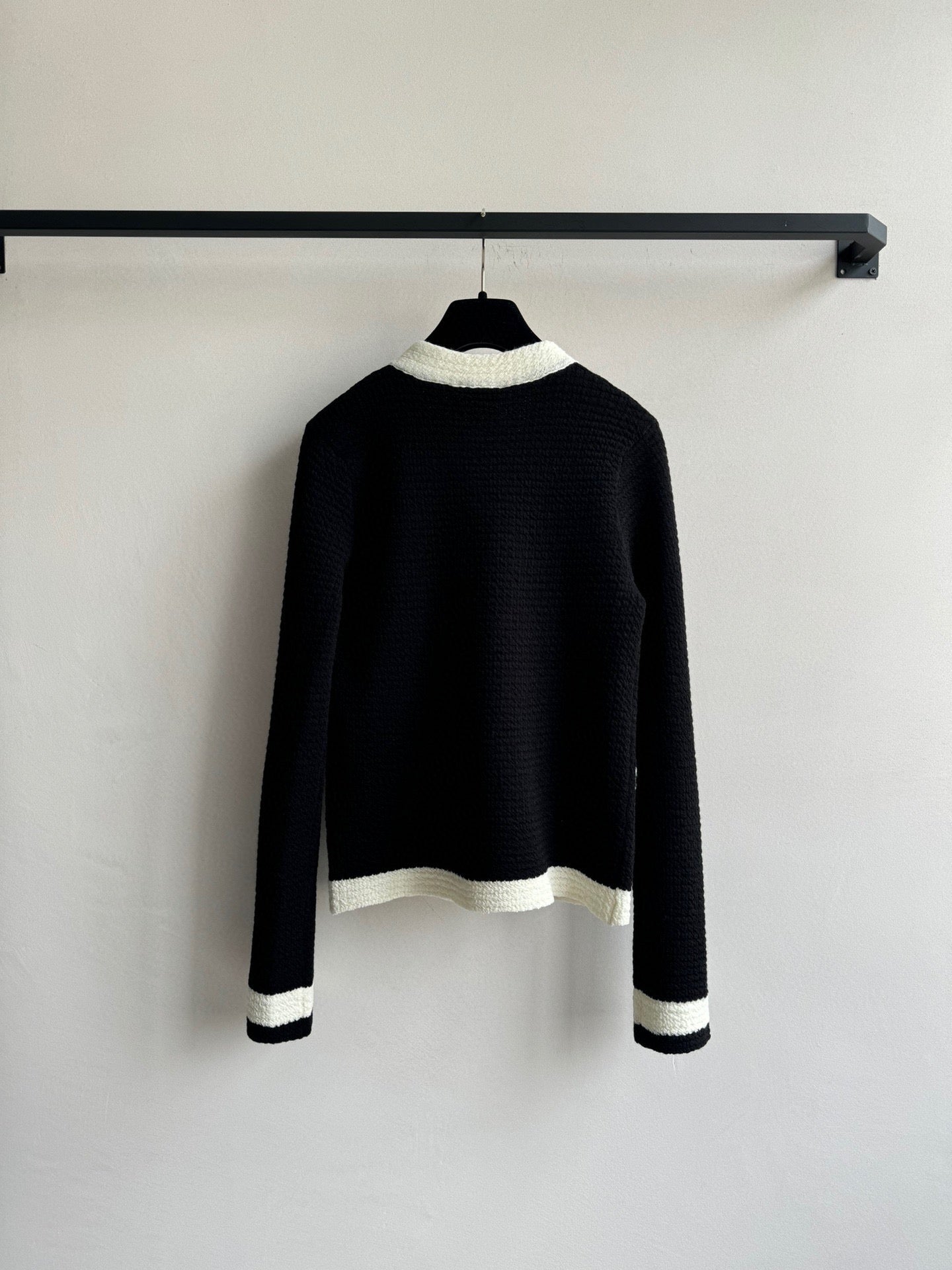 Cardigan In Black Mix White Wool