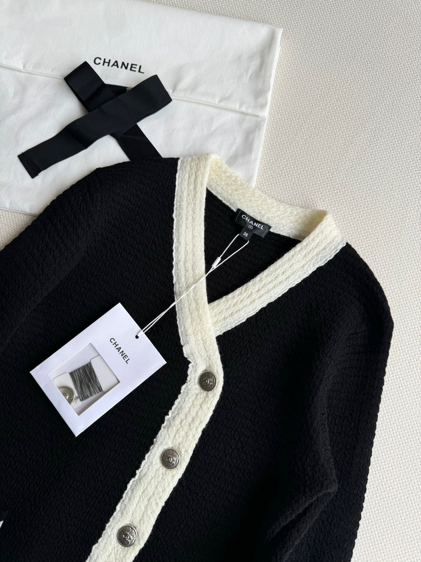 Cardigan In Black Mix White Wool